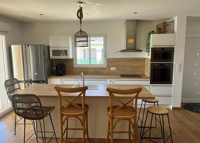 度假居 Maison De Avec Piscine Privee En Corse, *